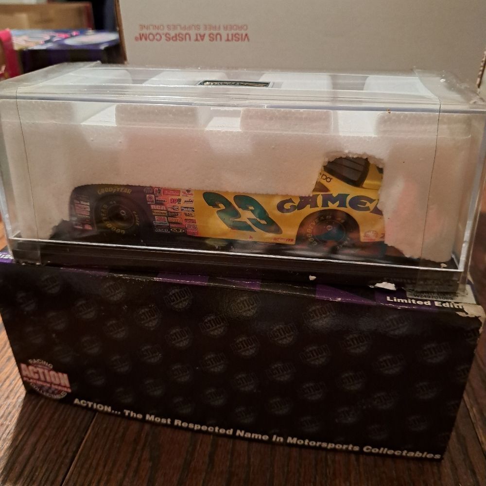 Vintage 96 Action Collectible Jimmy Spencer Smokin Joes Die Cast Nascar Race Car